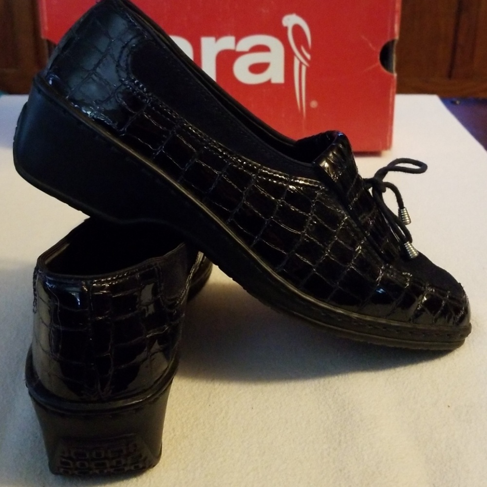 NWT ara black croc embossed leather loafers. REDUCED
